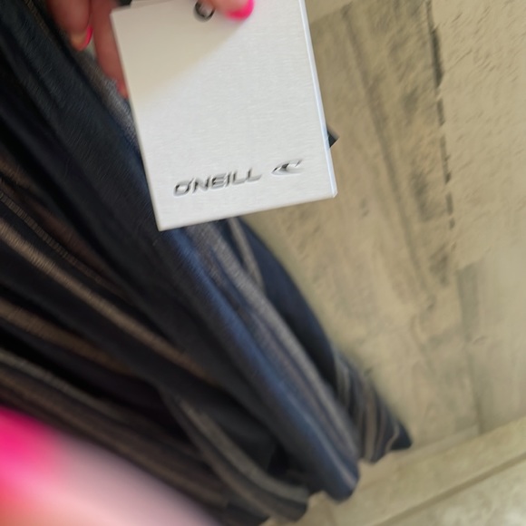 O’Neill cover up. - Picture 2 of 11